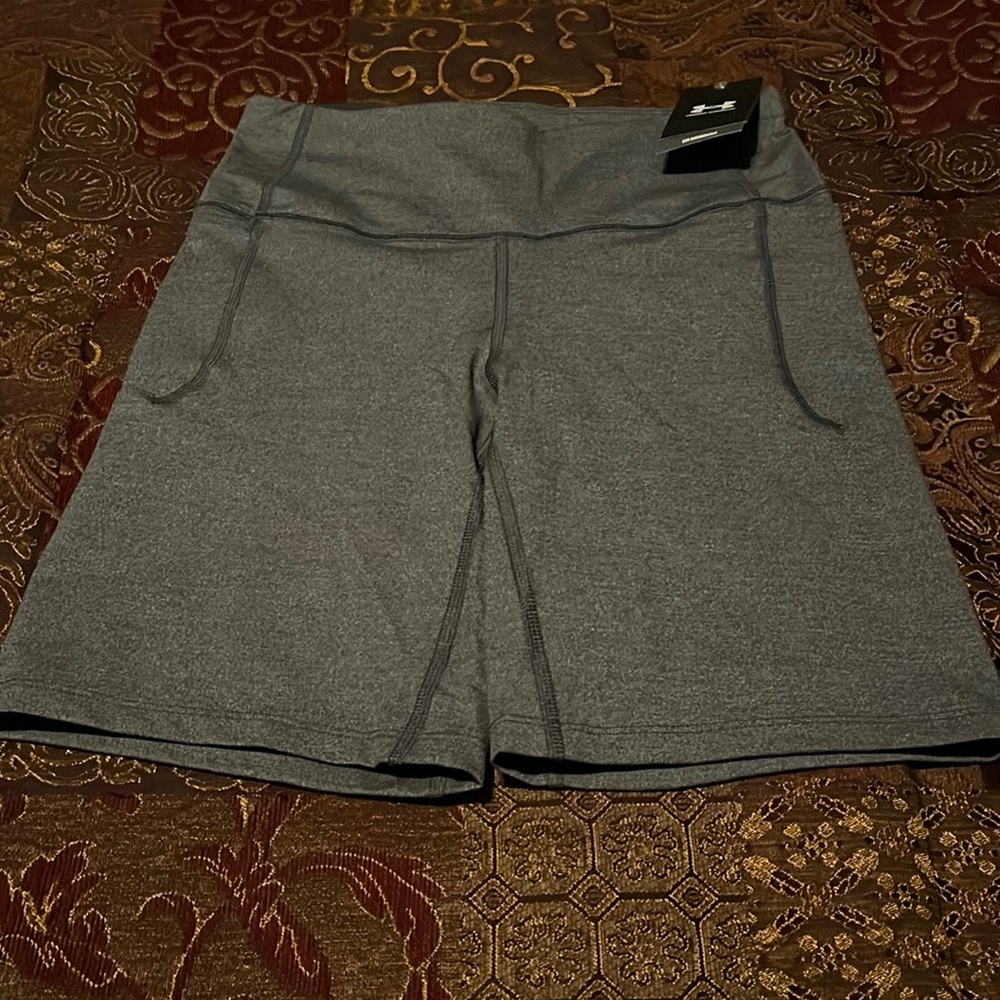 Under Armour High Rise Bike Short with phone pockets